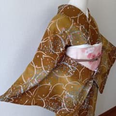 茶系 暈し・桜 小紋 単衣 洗える 化繊 しつけ糸付き - メルカリ