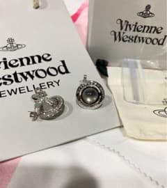 Vivienne Westwood 宇宙船デザインピアス Vivienne Westwood 宇宙船モチーフ ピアスkk - メルカリ