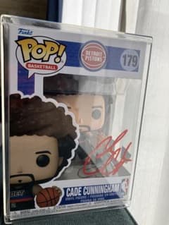 Funko POP NBA Cade Cunningham 直筆サイン入り - メルカリ