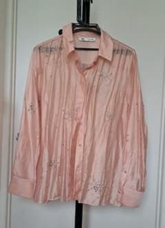 ZARA ビジュー付き シアーシャツ ピンク Mのサムネイル