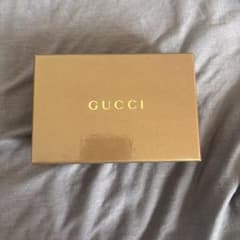 GUCCI ギフトボックス 空箱のサムネイル