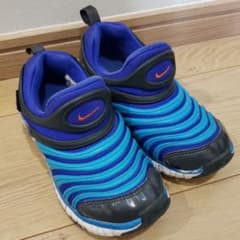 ナイキ　スニーカーのサムネイル