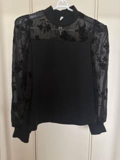 花柄シアー袖 ハイネックカットソー ブラックのサムネイル