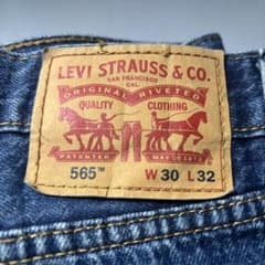 磯*人様 Levi's 565 デニムパンツ W30 L32のサムネイル