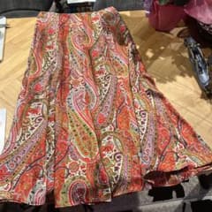 ZARA ペイズリー柄 フレアスカート Mサイズ.のサムネイル