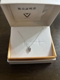VERITE ペンダント 一粒ダイヤ ネックレス 0.1ct K18WG - メルカリ