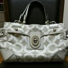 COACHのショルダーバッグのサムネイル