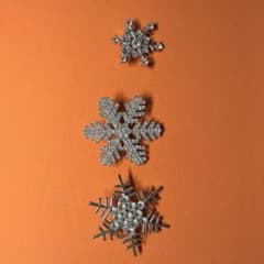 雪の結晶 クリスタルブローチのサムネイル