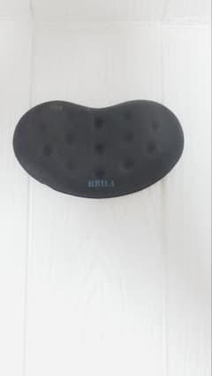 BRILA マウスクッション ブラック 豆型のサムネイル