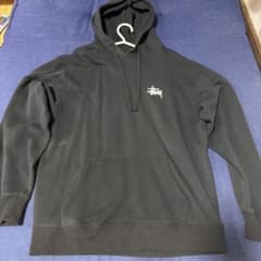 STUSSY パーカー ブラック XLサイズ 値下げ可のサムネイル