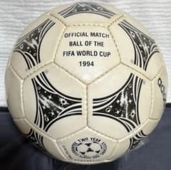 最終お値下げadidas 1994 FIFA WorldCupサッカーボール - メルカリ