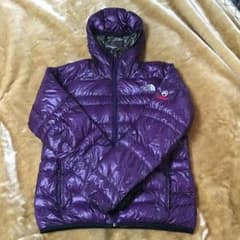THE NORTH FACE ダウンジャケットのサムネイル