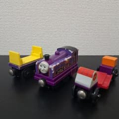 【値下げ】カルディーとりんご園貨車　きかんしゃトーマス　木製レールシリーズのサムネイル
