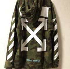off-white パーカー　オフホワイト　カモ柄のサムネイル