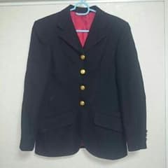 馬術、障害の大会競技専用の服のサムネイル