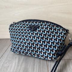 PRADA 幾何学模様サファイアーノレザー　ブルー　ブラウン　ブラック　ポーチ PRADA 幾何学模様サファイアーノレザー ブルー ブラウン ブラック