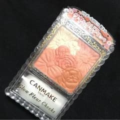 キャンメイクグロウフルールチークスのサムネイル