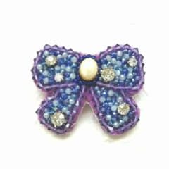 ビーズ刺繍　 リボンのブローチ 紫と青　ハンドメイドのサムネイル