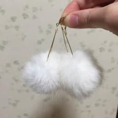 ファーピアスのサムネイル