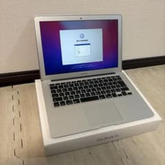 MacBook Air 13インチ i5 8GB 128GB 背面がマーク光る！のサムネイル