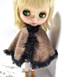 リカちゃん・ブライスのケープと黒ワンピ他のセット - メルカリ