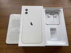 iPhone11の付属品　イヤホン　箱のサムネイル