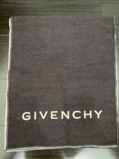 GIVENCHY ダークブラウン マフラーのサムネイル