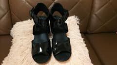 ☆新品☆リゲッタRe:getA エナメルサンダル 黒 Ｌ☆箱ありのサムネイル