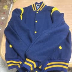 ネイビー/イエロー スタジャン F刺繍 - メルカリ