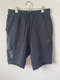 NIKE Tech fleeceショートパンツ ブラック Mサイズのサムネイル