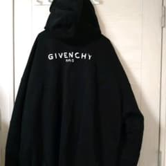 GIVENCHY　デストロイロゴ　オーバーサイズジップパーカーのサムネイル