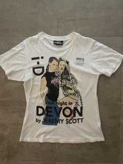 i-D Tシャツ by JEREMY SCOTT ジェレミースコットデヴォン青木 - メルカリ