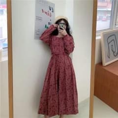 花柄ワンピースのサムネイル