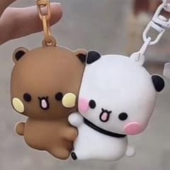 【新品】BUBUとDUDUマグネット式ラブラブキーホルダーペアセット⭐️のサムネイル