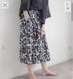 【美品】iena シャドーボタニカルスカートのサムネイル