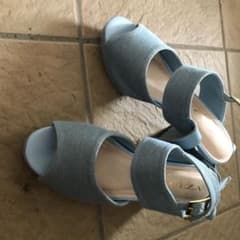 厚底サンダル　チャンキーヒールのサムネイル