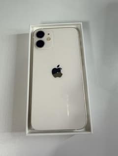 Apple iPhone 12 本体 ホワイトのサムネイル