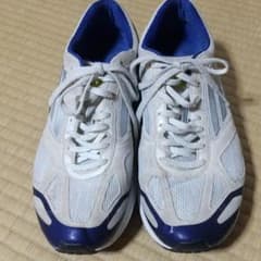 アディダス  ランニングシューズのサムネイル