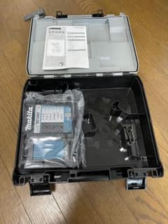 Makita 電動インパクトドライバー ケースと充電器のみのサムネイル