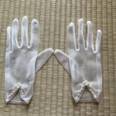 ウェディンググローブ パール 手袋 ショート 結婚式 ブライダル 白 上品のサムネイル