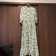 ZARA ザラ 花柄ワンピースのサムネイル