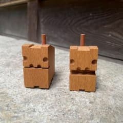 シーサー　ハンドメイド　木の家具　小さな置物　2体セットのサムネイル