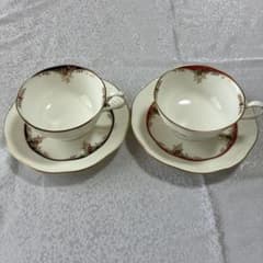 【美品】カップ＆ソーサー 2客セット 花柄 金彩 NARUMI CHINAのサムネイル