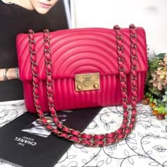 CHANEL シャネル【極美品】デザインステッチ ショルダーバッグ 赤×金 