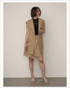 FRAY I.D スカートセットアップ ベージュのサムネイル