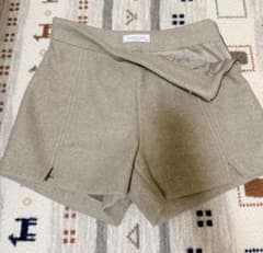 LUVLUV レディース ショートパンツ Mサイズ グレージュのサムネイル