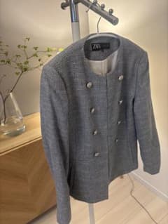 ZARA ツイード ノーカラージャケットのサムネイル