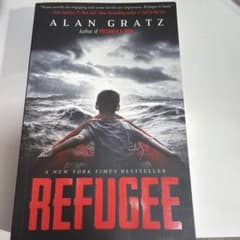 Refugee Alan Gratz 洋書のサムネイル