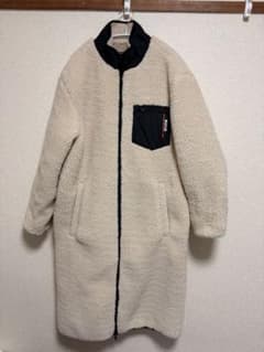 美品】GUESS ゲス ボアロングコート - メルカリ