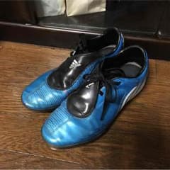 アディダス サッカー トレーニングシューズのサムネイル